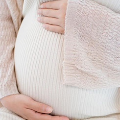 在这一意义上，🎃🗑Alph♿abet正从“技🐐🖇靠谱助孕机构术领先者”的叙事🚏👩‍🦲